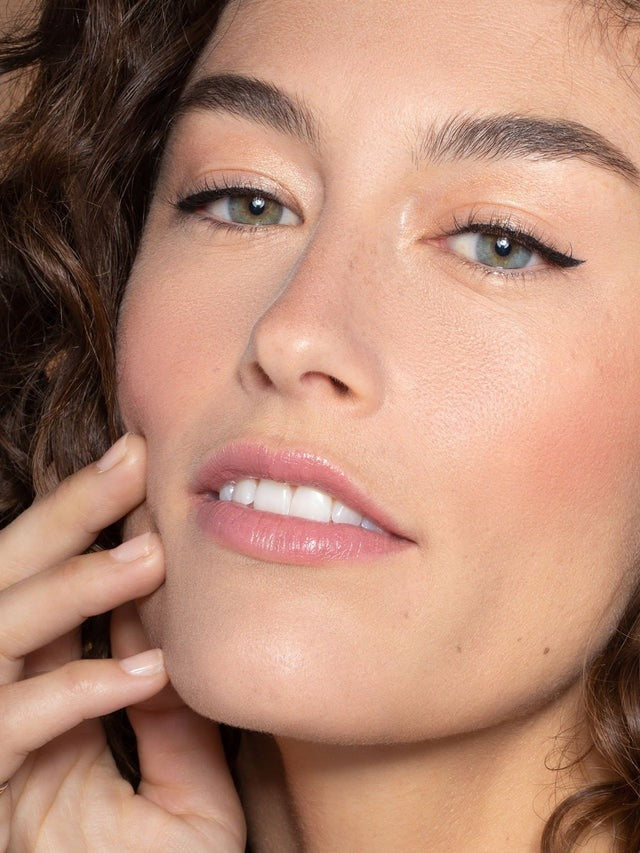 Clean Line Liquid Liner - GLAM MODA