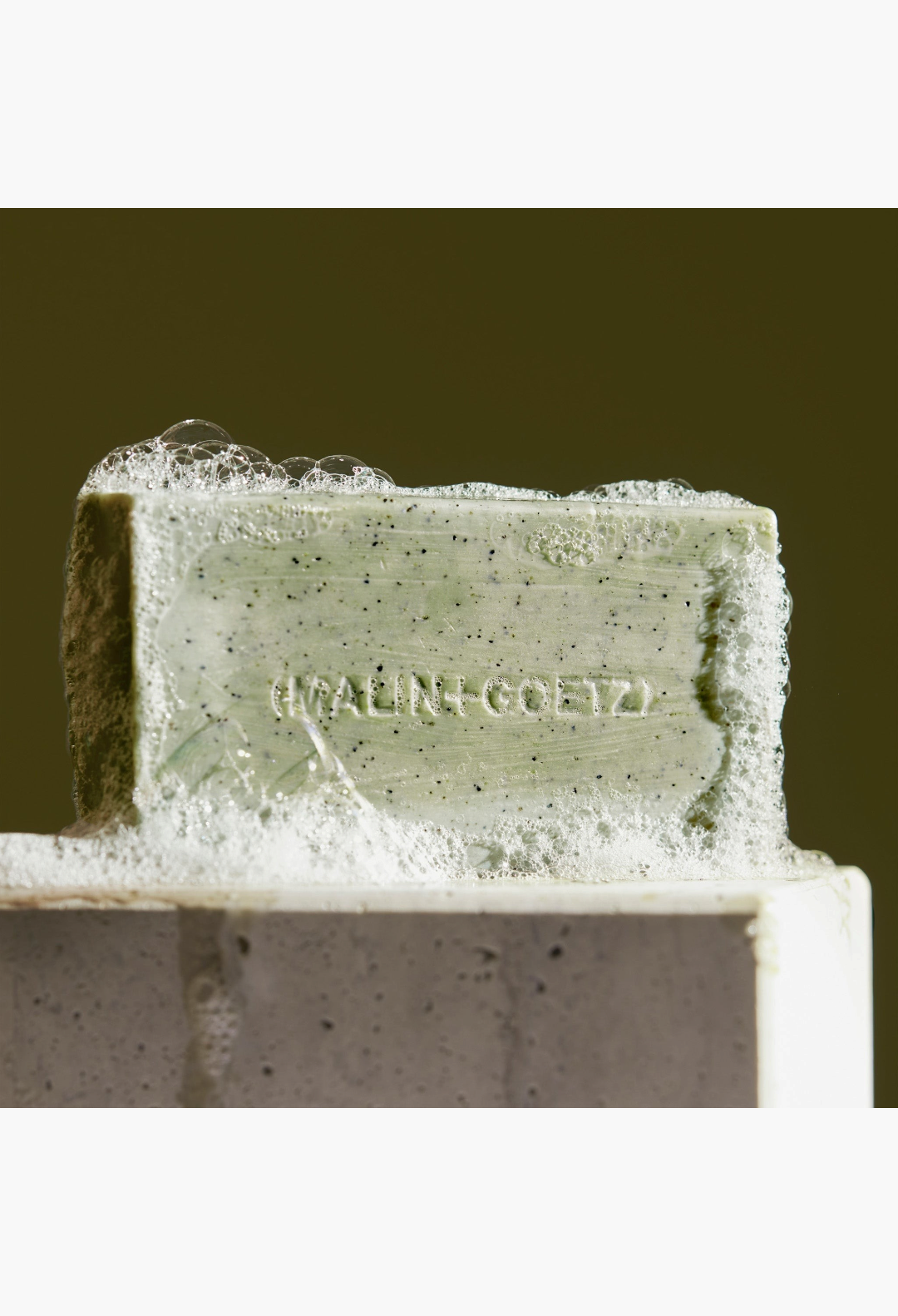 Malin+Goetz MANDELIC EXFOLIATING BAR - EUCALYPTUS
