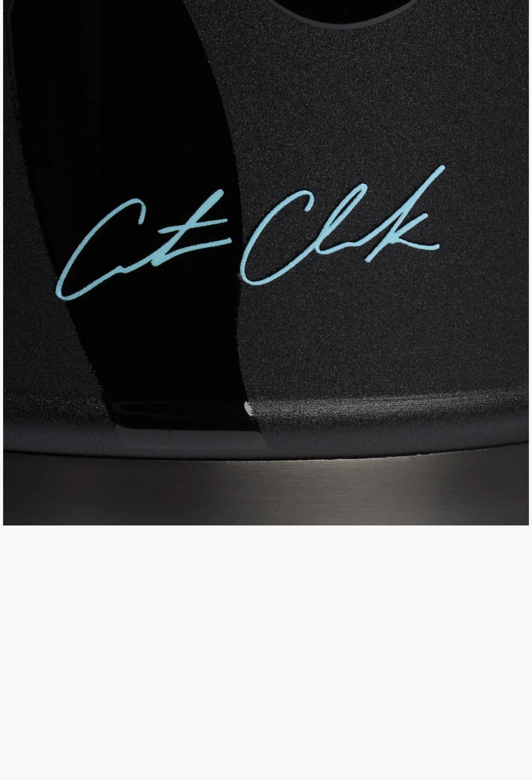 The IceFlow™ Flip Straw Jug | 64 OZ - GLAM MODA